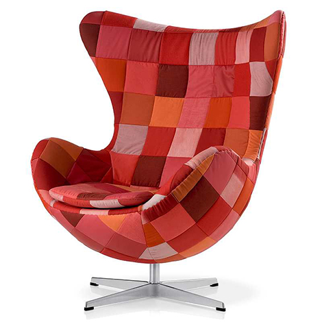 Chairs on Arne Jacobsen Sas House Handle Swan   Serbagunamarine Com