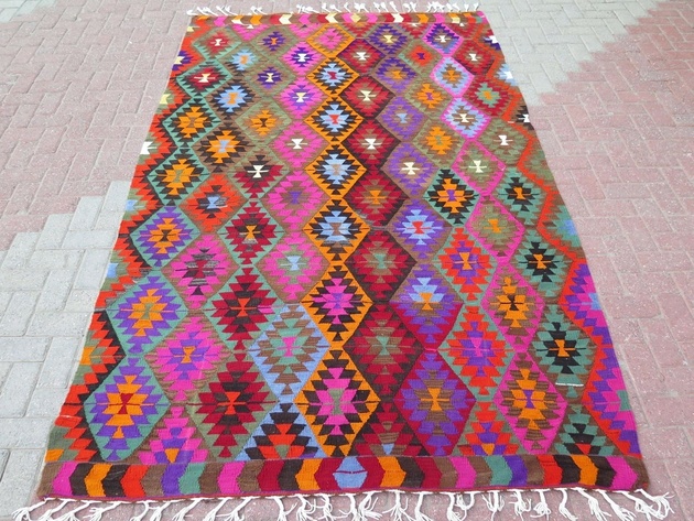 anatolia-turkish-kelim-carpet-70x113-diamond-pattern.JPG