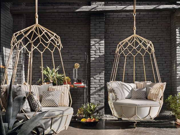 garden-hanging-chair-gravity-roberti-rattan.jpg