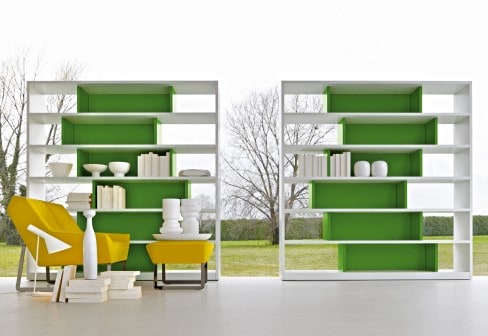 asymmetrical-shelf-unit-colored-shelving-molteni-1.jpg
