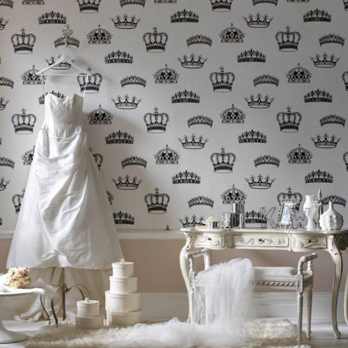 british-designer-wallpaper-crowns-and-coronets-1.jpg
