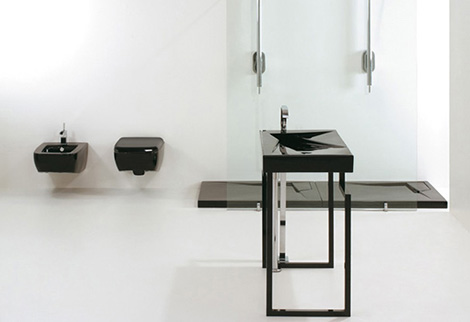 Marble Bathroom Suite from IQquadro - Amor and Memories in black marble