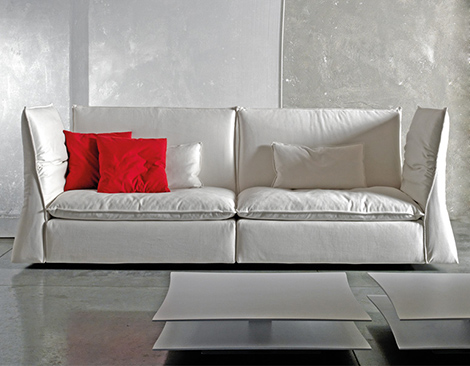 comfy-lounge-sofa-saba-italia-les-femmes-2.jpg