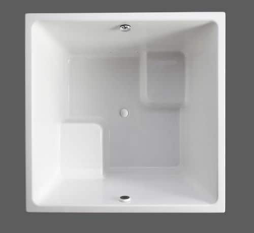 cube-bathtub-underscore-bubbleMassage-kohler-white-2.jpg