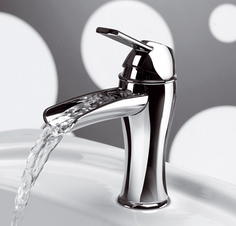 Waterfall Bathroom Faucet on Transitional Style Waterfall Faucet From Frisone   New Karisma