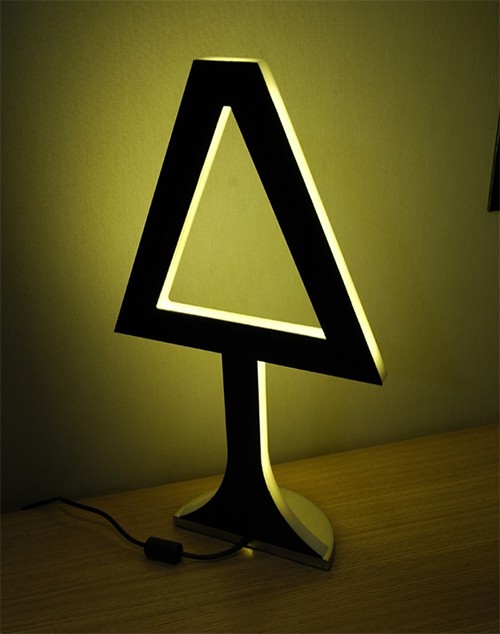 funky-table-lamps-plexiglass-chrysalide-1.jpg