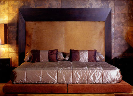 Ultra Modern Furniture on Luxury Designer Bed From Interior Internet