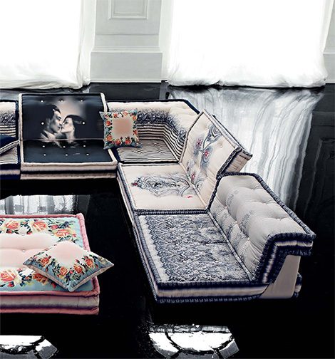mah-jong-sofa-detail-jean-paul-gaultier.jpg