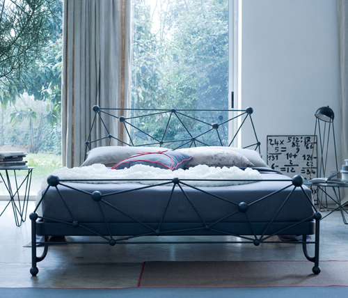 modern-wrought-iron-bed-astro-ciacci-1.jpg