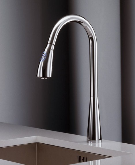 newform-touch-sensor-kitchen-faucet-y-con-1.jpg