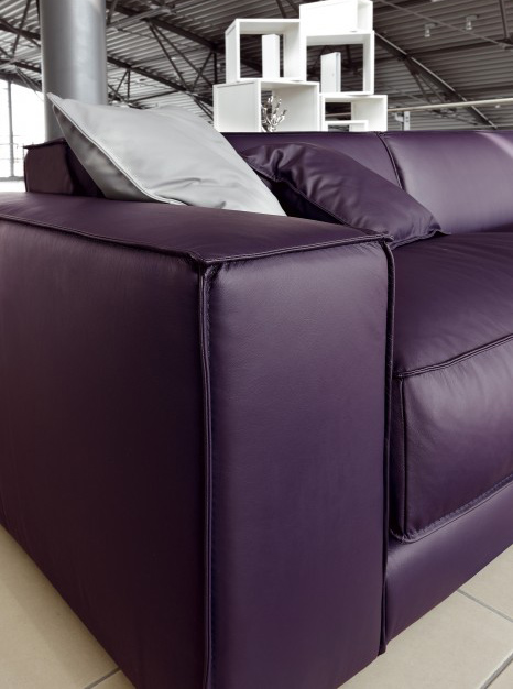 purple-leather-sofa-ditreItalia-blob-detail.jpg
