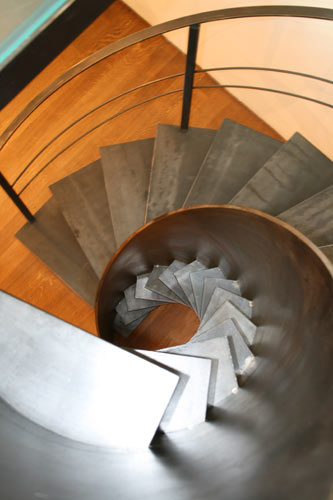 sandrini-scale-metal-spiral-staircase-design-2.jpg