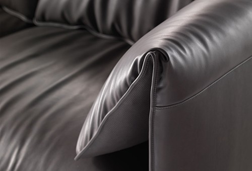 trendy-leather-sofa-poltrona-frau-john-john-2.jpg