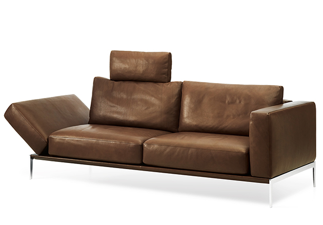 ultra-comfy-contemporary-piu-sofa-from-intertime-1.jpg