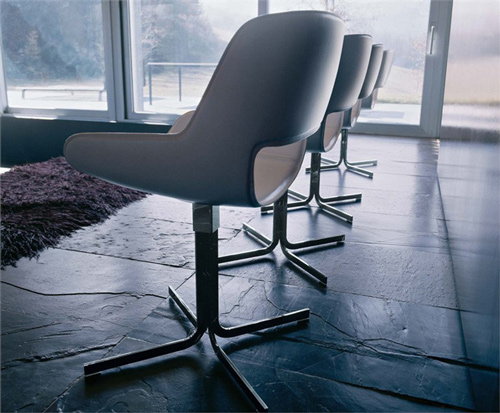 versatile-contemporary-chair-four-spoke-base-enrico-pellizzoni-1.jpg