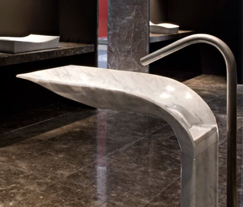 white-carrara-marble-pedestal-sink-ciuri-lithea-4.jpg