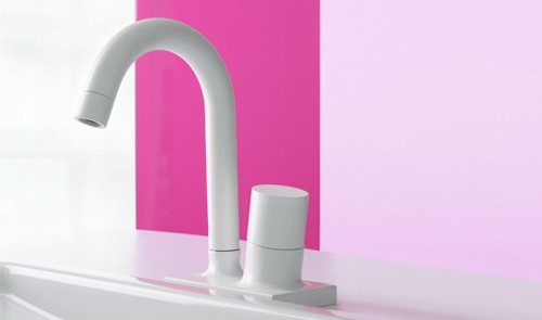 white-curved-faucet-fima-fluid-1.jpg