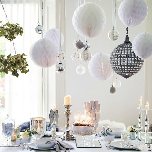 Colorful Christmas Tabletop Decor Ideas: white, red, purple and ...