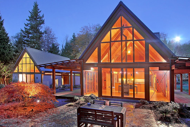 contemporary-cabin-chic-mountain-home-of-glass-and-wood-1.jpg