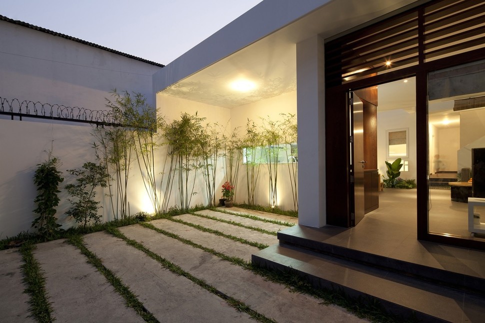 Urban Vietnamese House - Garden, Kitchen, Dining and Living Space ...