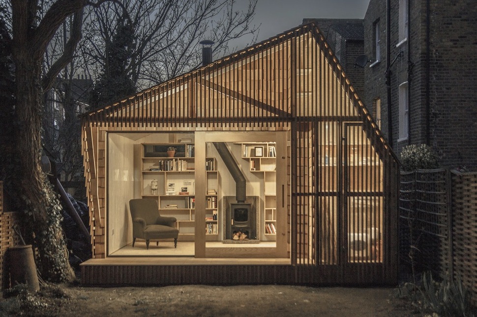 Contemporary Writing Shed Hidden In Urban Environment | Modern House 