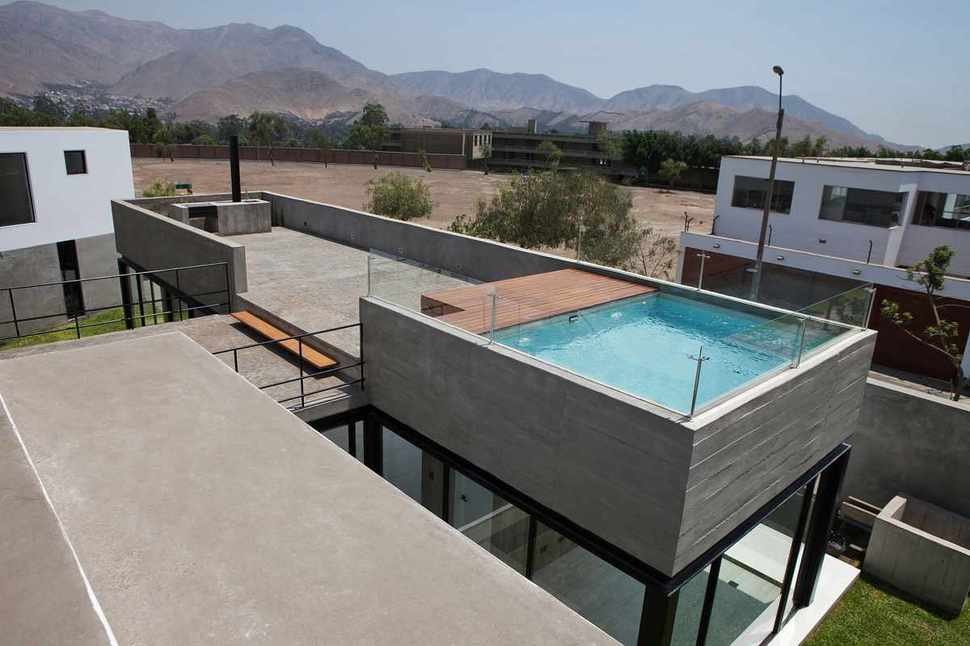 House With Rooftop Pool | Modern House Designs