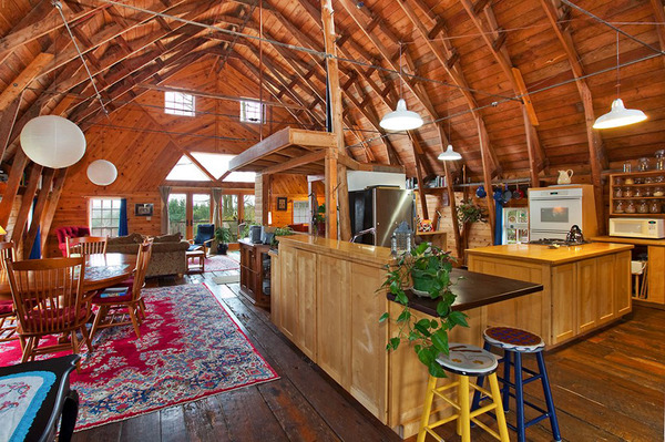 Barn Style House for Sale – Unique Barn Conversion in Washington