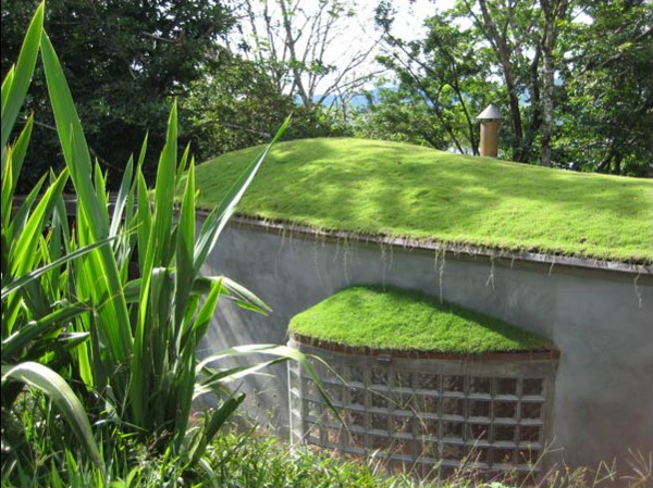 Sustainable Boomerang House Design comes to Costa Rica