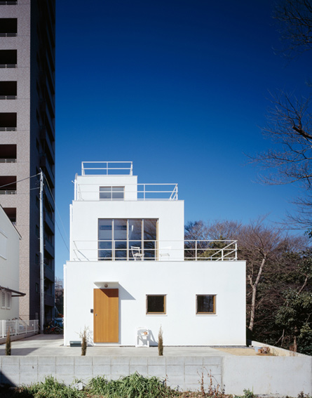 Deck House Plan by Takeshi Hosaka Architects | Modern House Designs