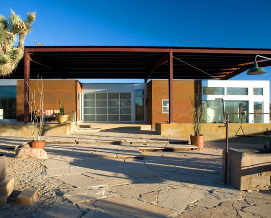 desert-home-sustainable-house-design-3.jpg