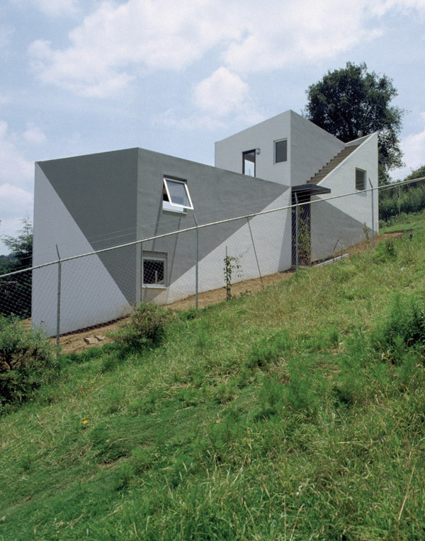 house-on-a-slope-2.jpg