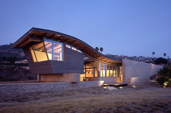 unusual-roof-design-beach-house-10.jpg