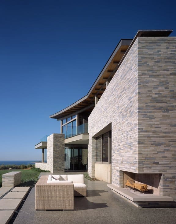 unusual-roof-design-beach-house-6.jpg