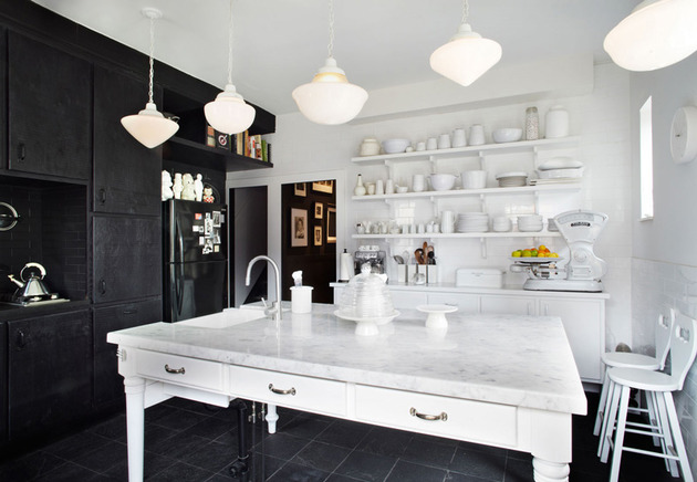 retro-modern-house-with-black-and-white-interior-palette-5.jpg