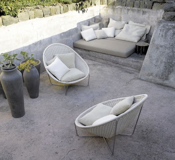 Stone Patio Furniture Idea - making stone or concrete patio cozy 