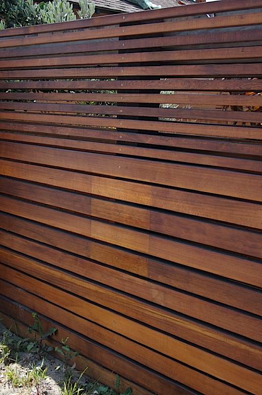 Horizontal Wood Privacy Fence Idea