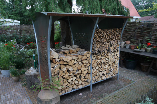 DIY Wood Design: Homemade wood racks for firewood