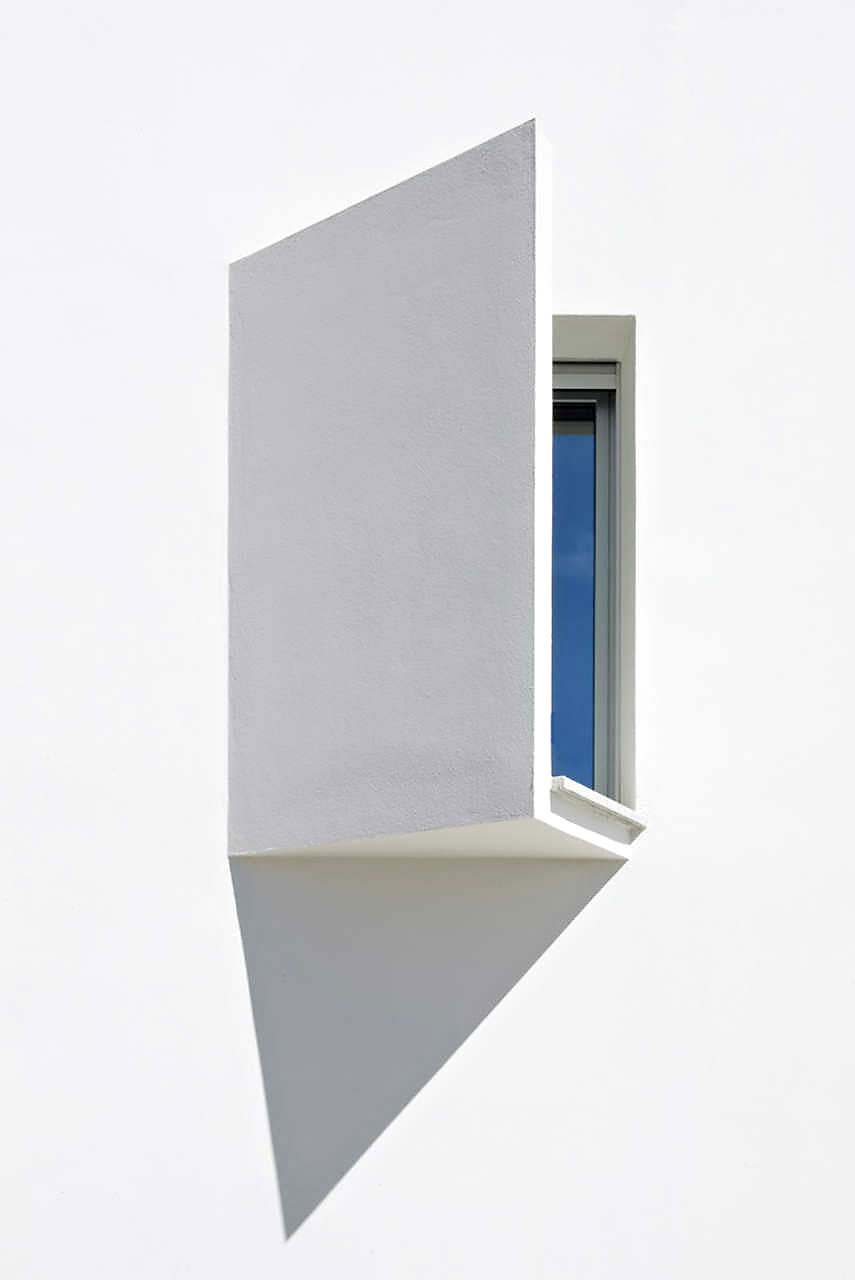 Ripolles-Manrique House by Teo Hidalgo Nácher