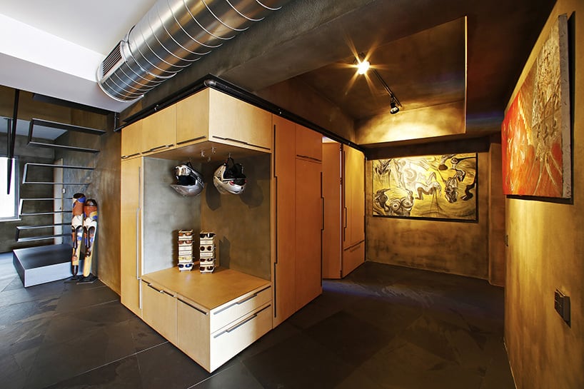 modern-bachelor-pad-with-open-interior-made-for-one-2.jpg