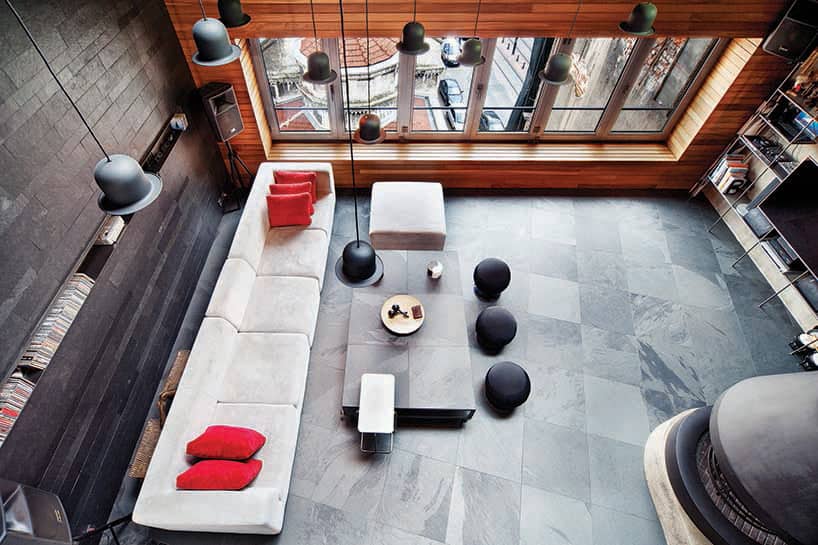 modern-bachelor-pad-with-open-interior-made-for-one-8.jpg